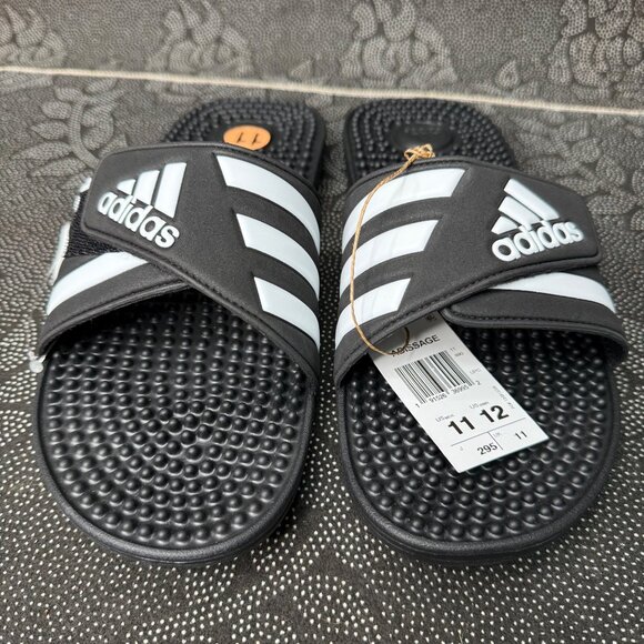Adidas Adissage Mens Slide Sandals Size 11/12 Black & White Adjustable Strap - Picture 2 of 6